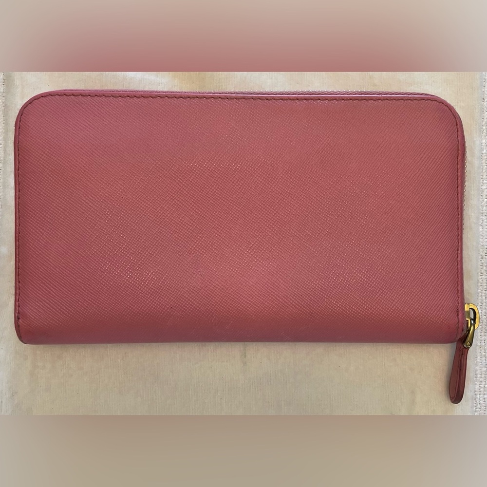 Prada Vintage Authentic Barbie Pink Saffiano Leather Long Zippy Wallet - Picture 4 of 16